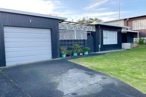 Photo of property in 4/1 Manuka Road, Bayview, Auckland, 0629