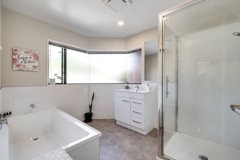 Photo of property in 2/17 Fieldmoor Place, Parklands, Christchurch, 8083