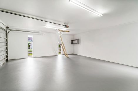 Photo of property in 32 Corricvale Way, Northcross, Auckland, 0630