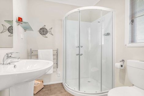 Photo of property in 33 James Mcleod Road, Shelly Beach, South Head, 0874