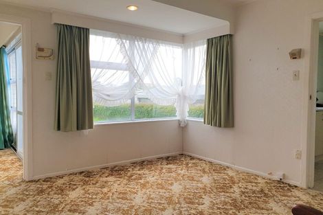Photo of property in 5 Turakina Street, Merrilands, New Plymouth, 4312