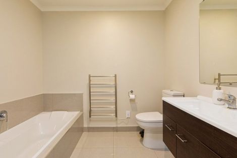 Photo of property in 41 Hollowout Street, Takanini, 2112