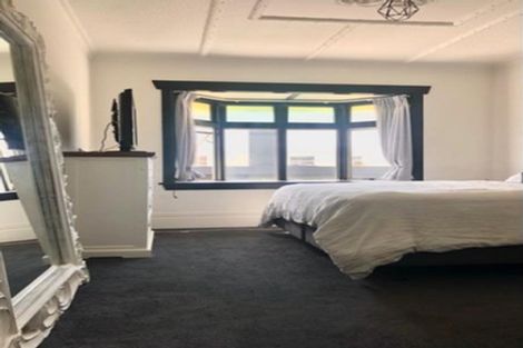 Photo of property in 290 Devon Street West, New Plymouth, 4310