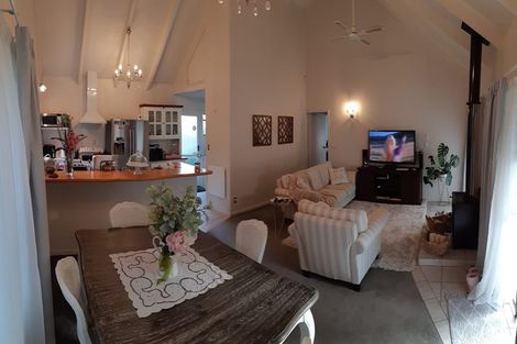 Photo of property in 1/86 Mountbatten Avenue, Hillcrest, Auckland, 0627