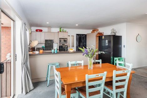 Photo of property in 7 Gilders Grove, Heathcote Valley, Christchurch, 8022