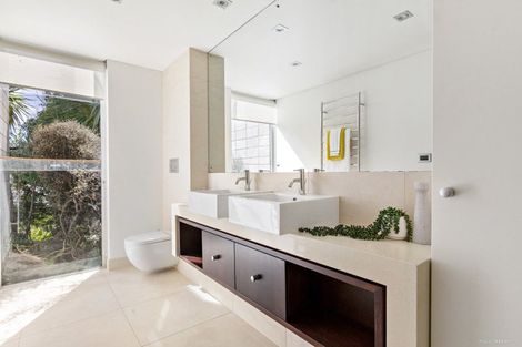 Photo of property in 25 Braemar Road, Castor Bay, Auckland, 0620