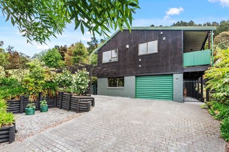 Photo of property in 6 Avoca Valley Road, Heathcote Valley, Christchurch, 8022