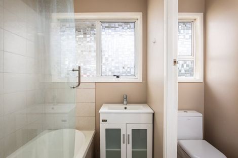 Photo of property in 7/289 Carrington Street, Vogeltown, New Plymouth, 4310