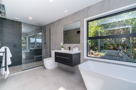 Photo of property in 16 Glengyle Street, Vauxhall, Dunedin, 9013