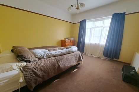 Photo of property in 2 Heretaunga Street, Petone, Lower Hutt, 5012