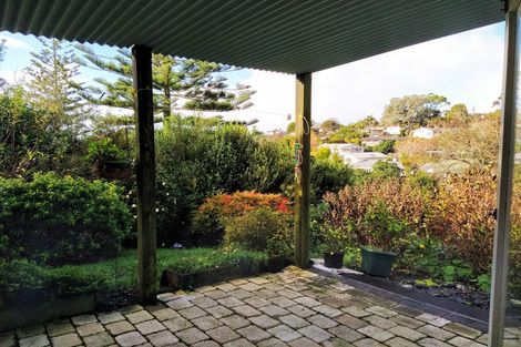 Photo of property in 2/18 Glamorgan Drive, Torbay, Auckland, 0630