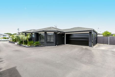 Photo of property in 24 Sackville Street, Fitzroy, New Plymouth, 4312