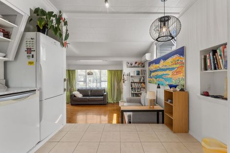 Photo of property in 370a Hardy Street, Nelson, 7010