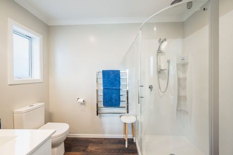 Photo of property in 10 Mahia Lane, Waikanae, 5036