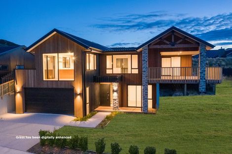 Photo of property in 13 Bargour Street, Wanaka, 9305