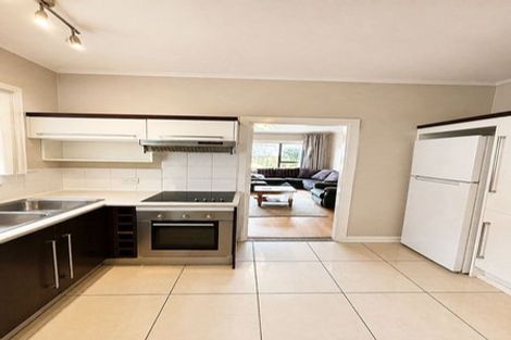 Photo of property in 67 Memorial Avenue, Ilam, Christchurch, 8053