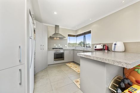 Photo of property in 8 Gina Way, Welcome Bay, Tauranga, 3112