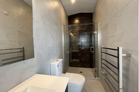 Photo of property in 8/18 Sylvan Crescent, Te Atatu South, Auckland, 0610