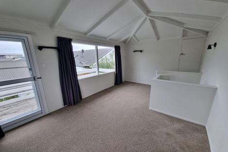 Photo of property in 12 Seabreeze Road, Narrow Neck, Auckland, 0624