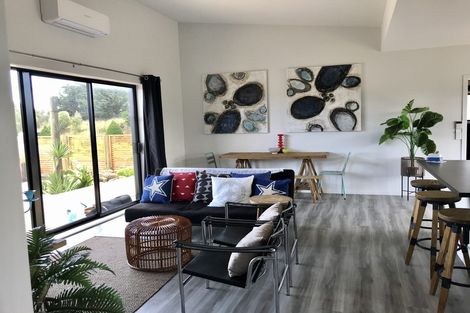 Photo of property in 7 Strathnaver Drive, Waikawa Beach, Manakau, 5573