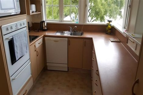 Photo of property in 9 Fillis Street, New Plymouth, 4310