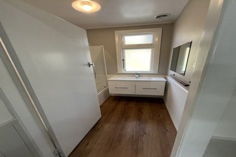 Photo of property in 94a Waikawa Road, Picton, 7220