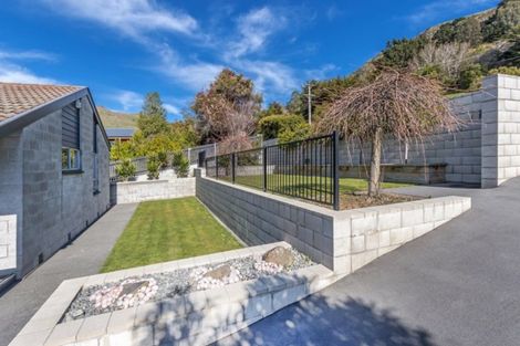 Photo of property in 7 Avoca Valley Road, Heathcote Valley, Christchurch, 8022