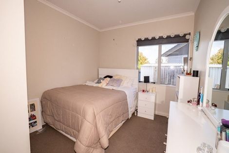 Photo of property in 8a Cedar Grove, Highbury, Palmerston North, 4412
