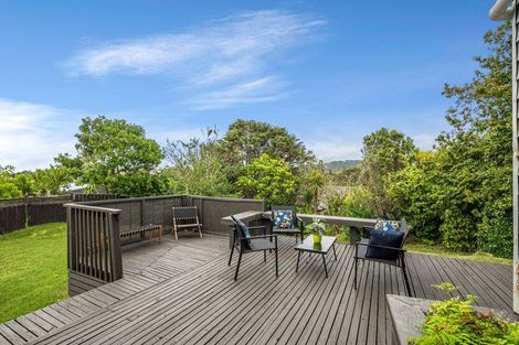 Photo of property in 6 Tauhara Street, Green Bay, Auckland, 0604