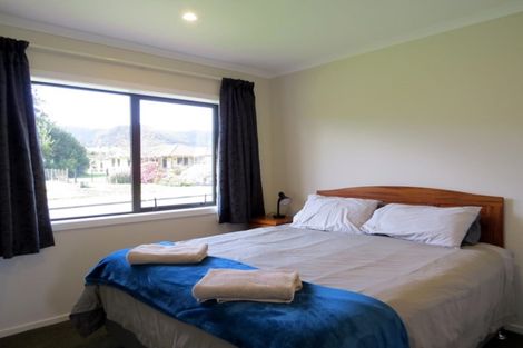 Photo of property in 4 Koromiko Drive, Coromandel, 3506