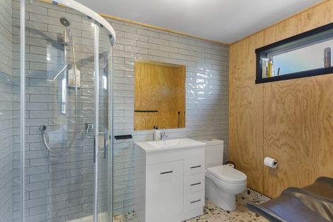 Photo of property in 201 Whangaparaoa Road, Red Beach, 0932