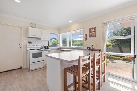 Photo of property in 18a South Street, Papakura, 2110