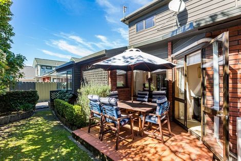 Photo of property in 2/54 Queens Grove, Hutt Central, Lower Hutt, 5010
