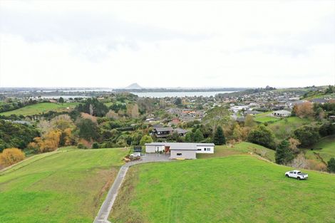 Photo of property in 48 Te Auhi Way, Welcome Bay, Tauranga, 3112