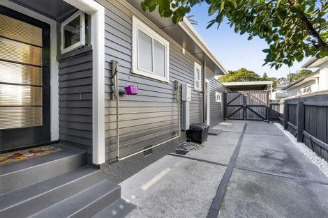 Photo of property in 290 Devon Street West, New Plymouth, 4310