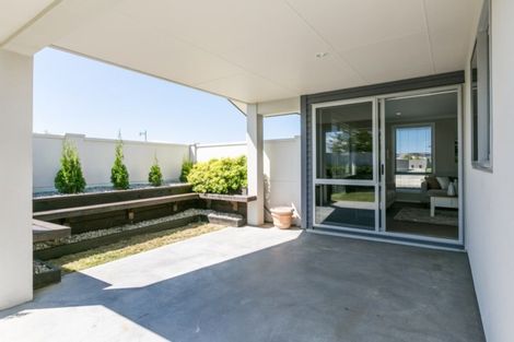 Photo of property in 15 Kapiti Drive, Poraiti, Napier, 4112
