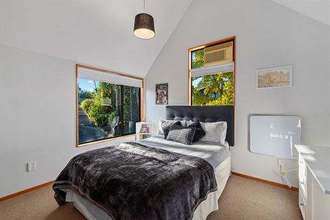 Photo of property in 1/18 Rossmore Terrace, Murrays Bay, Auckland, 0630