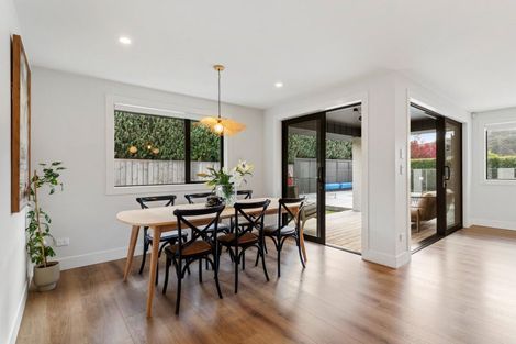 Photo of property in 15 Bellamont Street, Kumeu, 0810