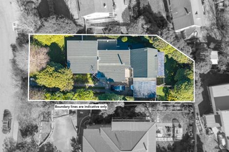 Photo of property in 28 Kakariki Grove, Waikanae, 5036