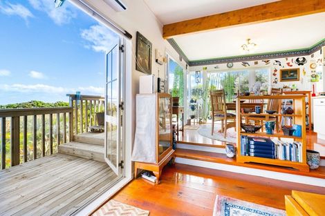 Photo of property in 12 Edwin Mitchelson Road, Muriwai, Waimauku, 0881
