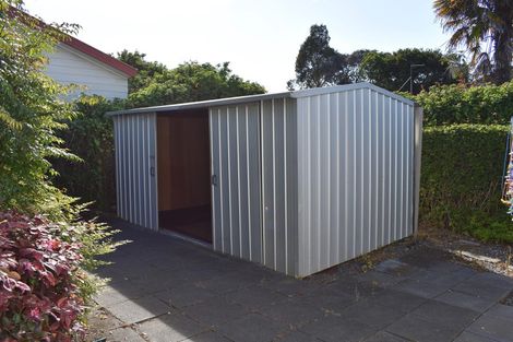 Photo of property in 2/20 Northcote Road, Takapuna, Auckland, 0622