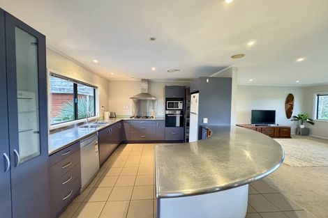 Photo of property in 1435 Old North Road, Helensville, 0875