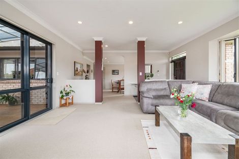 Photo of property in 6 Leafield Crescent, Henderson, Auckland, 0612