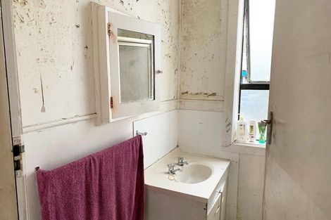 Photo of property in 14 Wynyard Street, South Dunedin, Dunedin, 9012