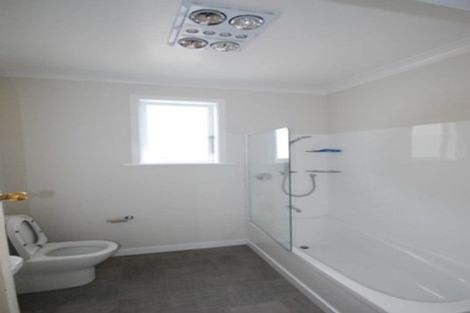 Photo of property in 16 Lonsdale Crescent, Rongotai, Wellington, 6022