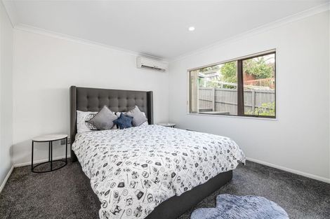 Photo of property in 76 San Valentino Drive, Henderson, Auckland, 0612