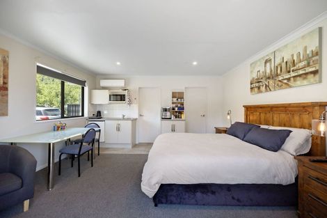 Photo of property in 2 Preston Drive, Arrowtown, 9302