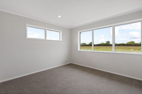 Photo of property in 35 Hayfield Way, Karaka, Papakura, 2113