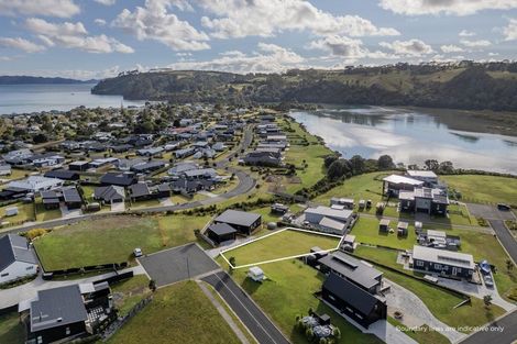 Photo of property in 4 Joyce Harsant Place, Cooks Beach, 3591