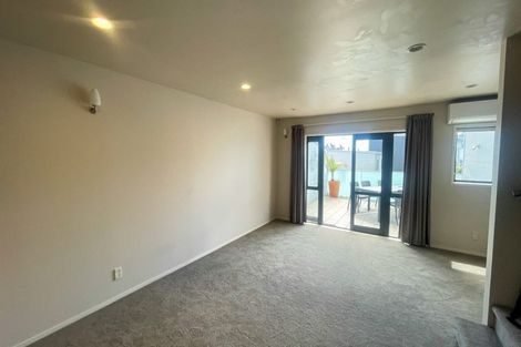 Photo of property in 8c Macaulay Street, Eden Terrace, Auckland, 1021